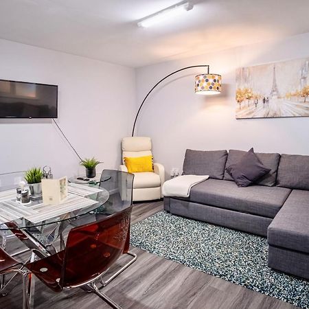 Little Garden View Appartement St Albans Buitenkant foto
